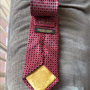 Donald Trump Red and Black Geometric Tie